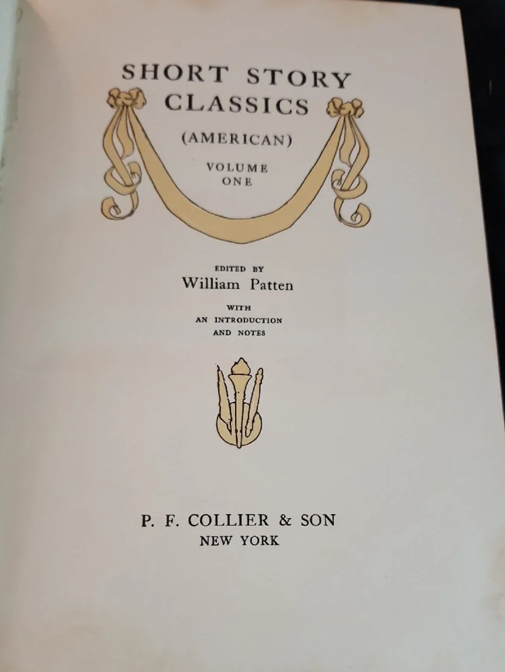Short Story Classics American Hardcover Book Set - Beige